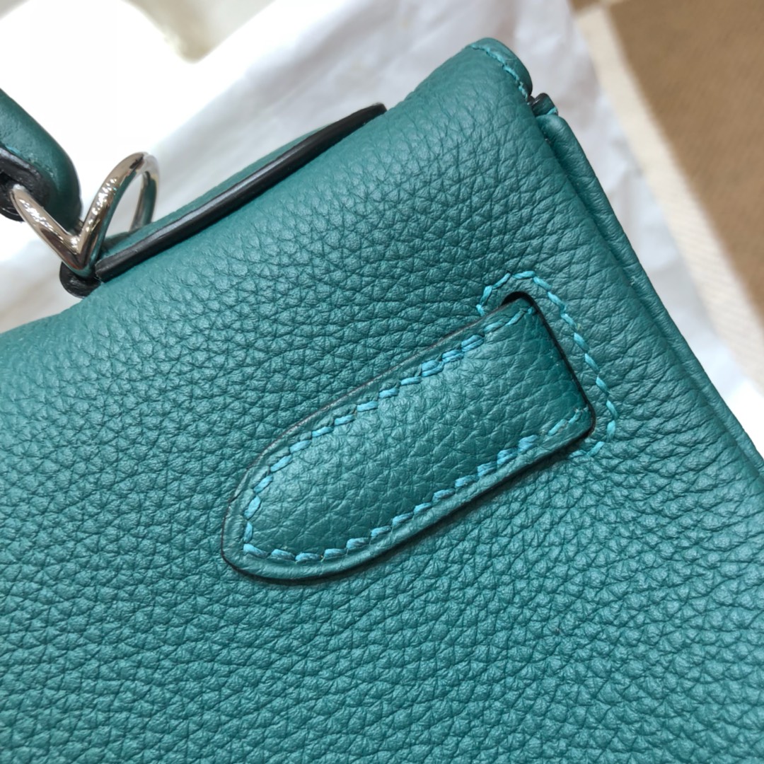 Hermes Kelly 32cm Handbag Shoulder Bag in Malachite Togo Leather